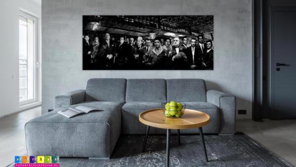 old-bar-sfeer-zw The Gangsters Line-Up In Old Bar schilderij