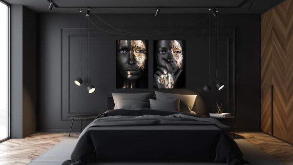 Woman with Gold Faces schilderij